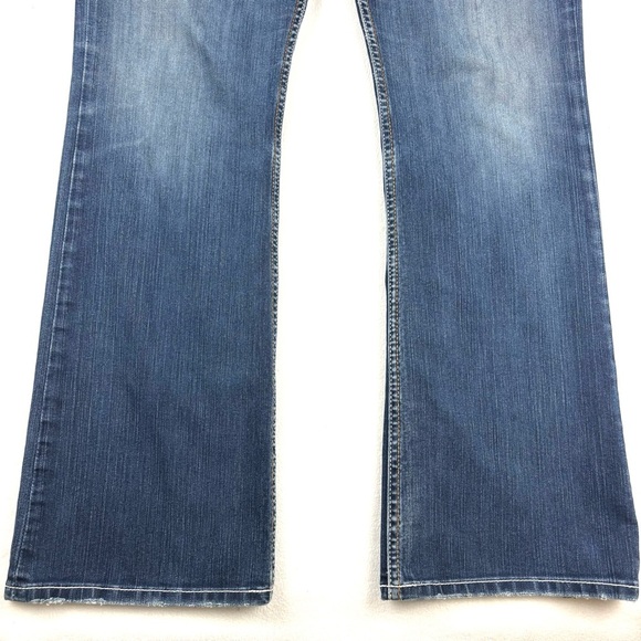 BKE Wendi Lowrise Super Whisker Faded Denim Bootcut Flare Western Jean (36/35.5) - Picture 4 of 16